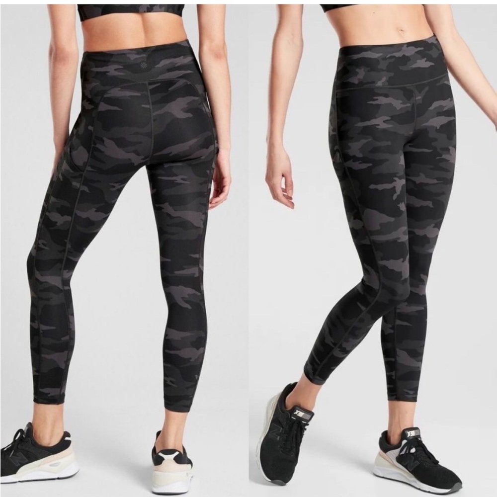 Athleta Ultimate Camo 7/8 Tight High Rise Leggings Size M